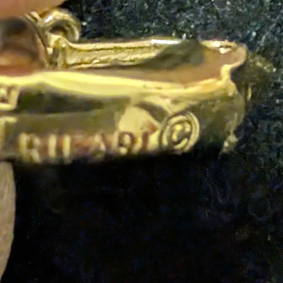 Vintage Crown Trifari Gold-tone Oval Dangle Earrings Clip On Style - Picture 3 of 3